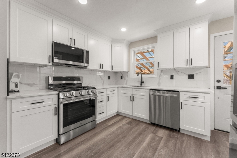 Dutch Hill - Residential