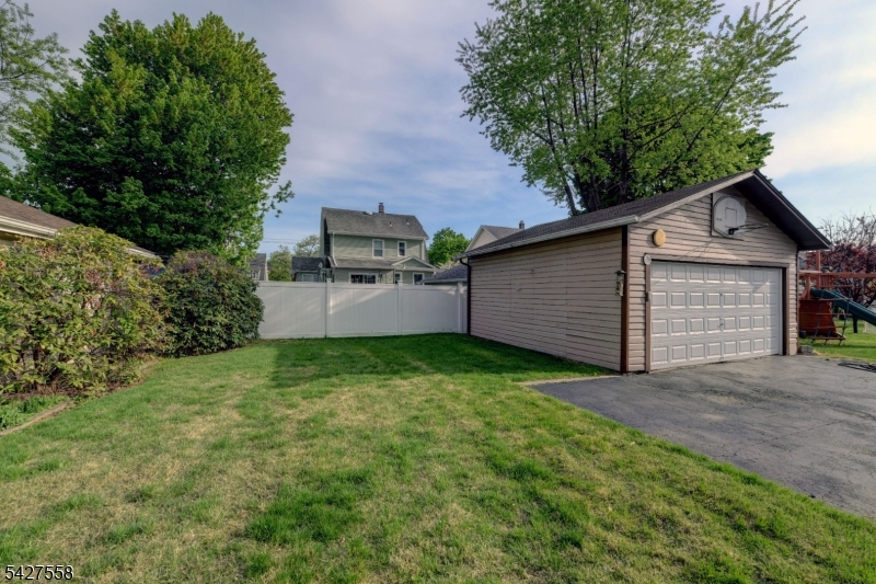 Lyncrest - Residential