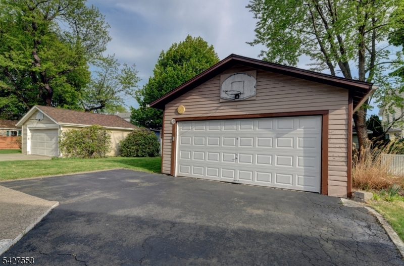 Lyncrest - Residential