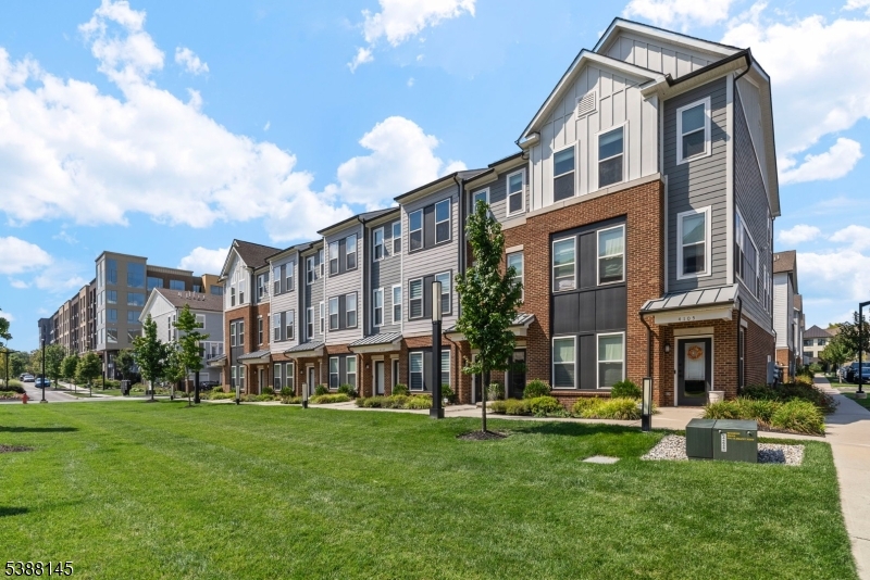 Townhomes at Vermella - Residential