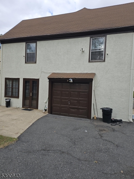 Tuxedo Park - Residential