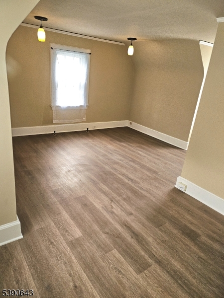 Tuxedo Park - Residential