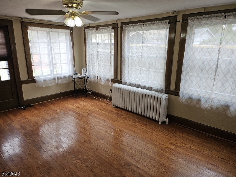 Tuxedo Park - Residential