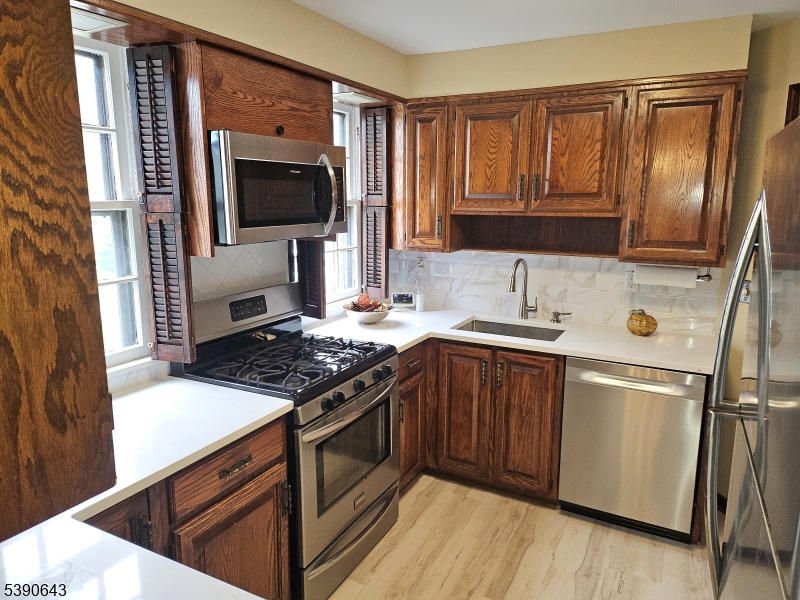 Tuxedo Park - Residential