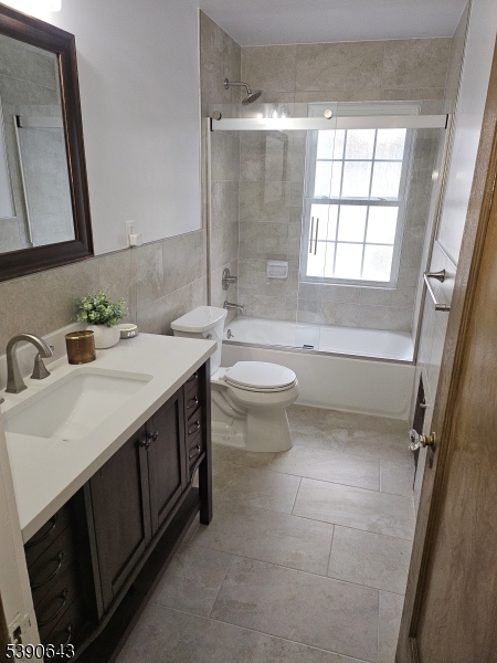 Tuxedo Park - Residential