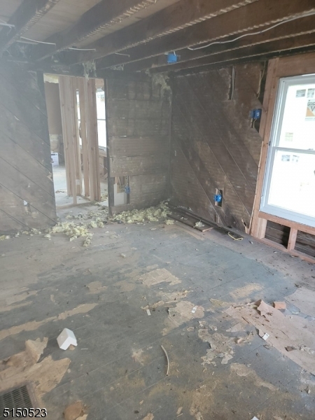 LONG VALLEY - Residential