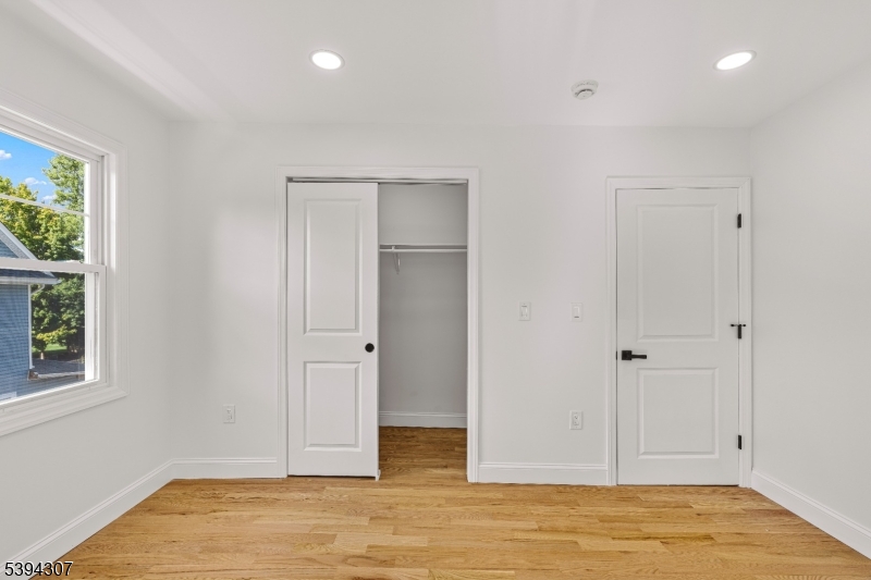 EAST END - Residential