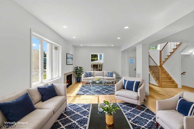 EAST END - Residential