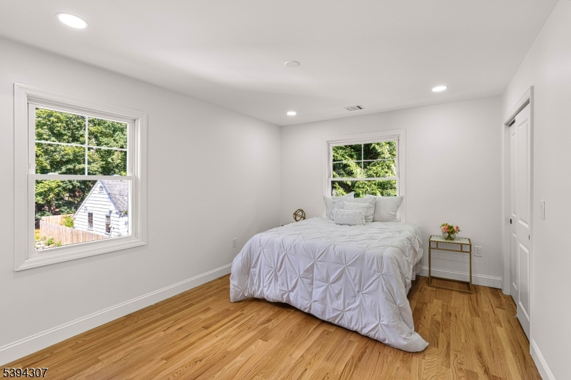 EAST END - Residential