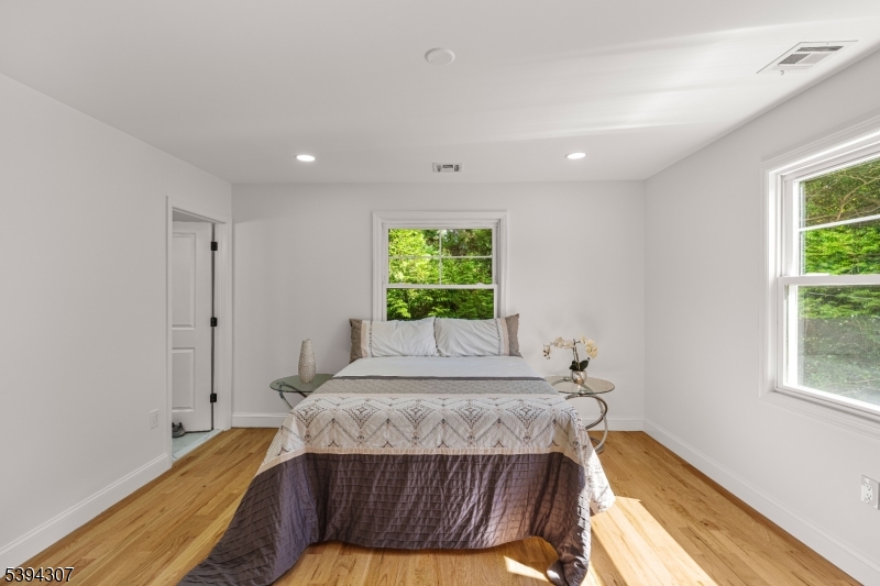 EAST END - Residential