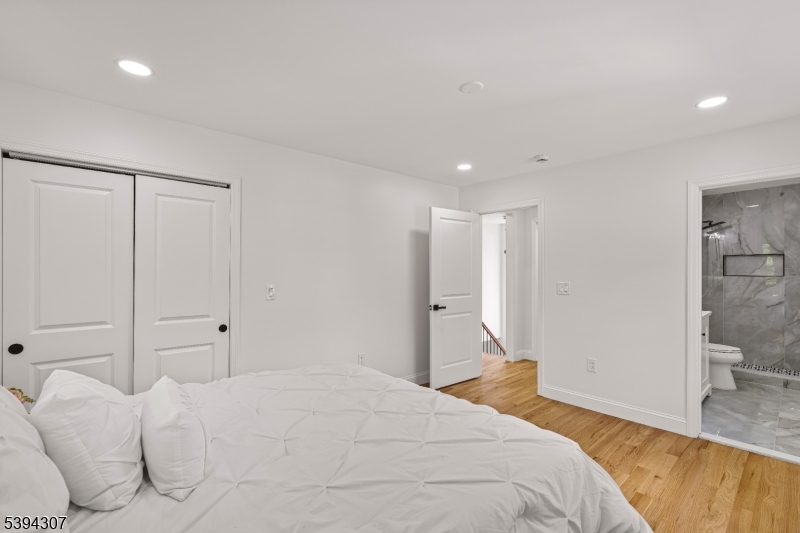 EAST END - Residential