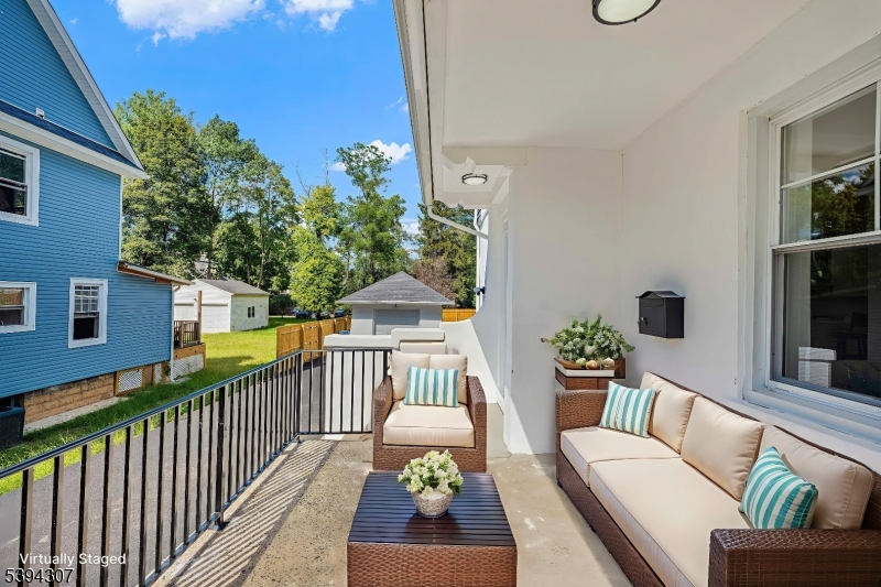 EAST END - Residential