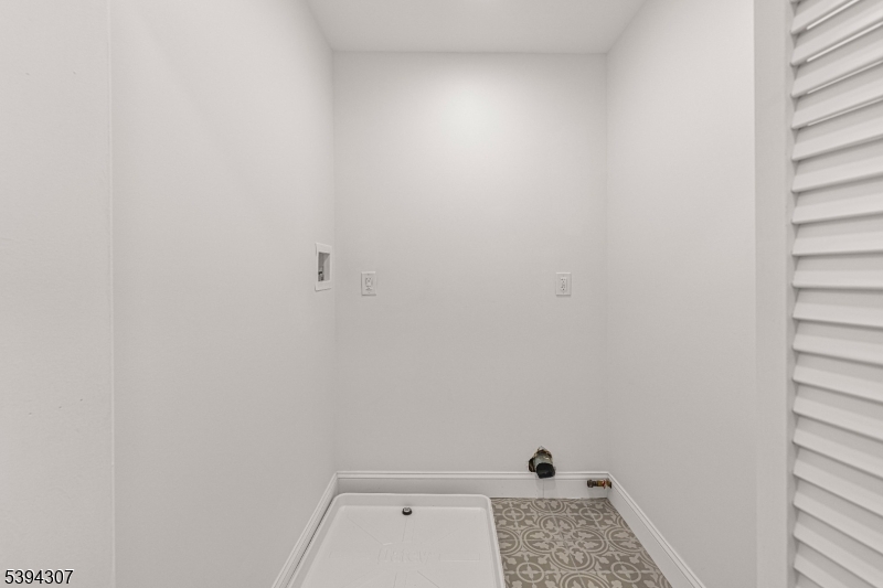 EAST END - Residential