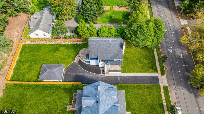 EAST END - Residential