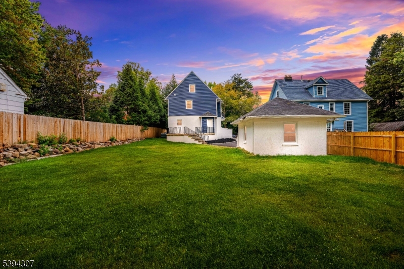 EAST END - Residential