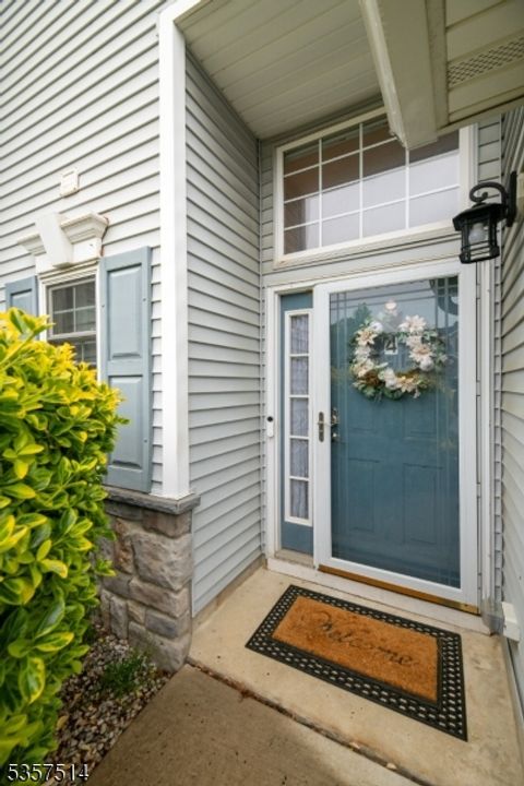 4 Linda Ct 4 Old Bridge Twp. NJ 08879