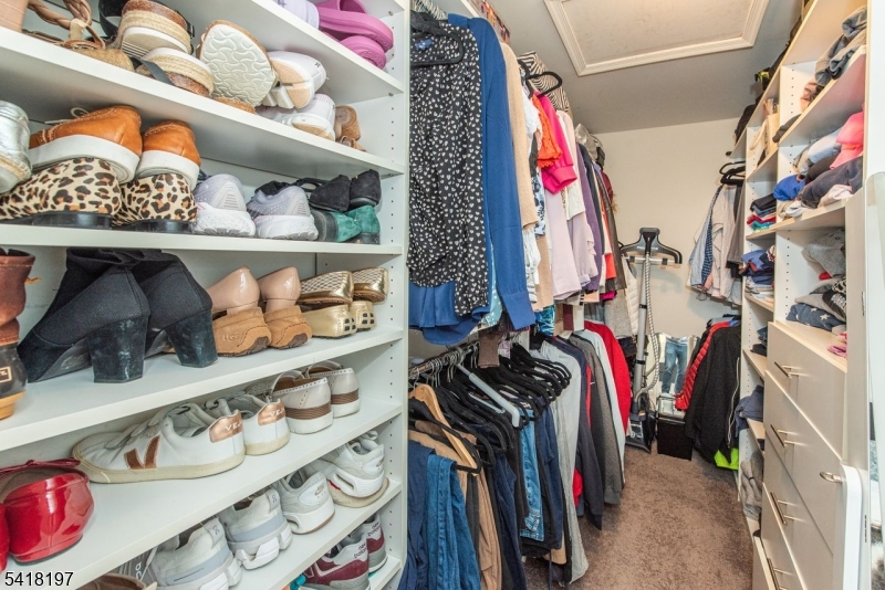 KENSINGTON SQUARE - Residential