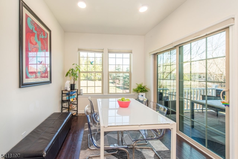 KENSINGTON SQUARE - Residential