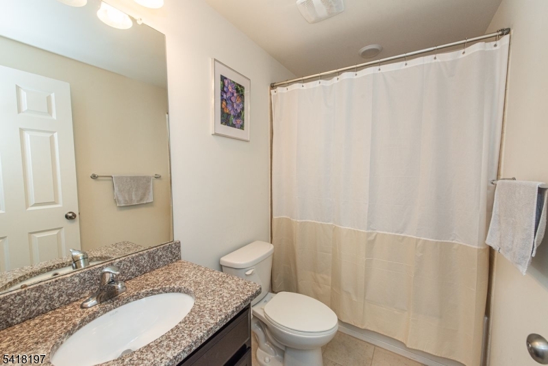 KENSINGTON SQUARE - Residential