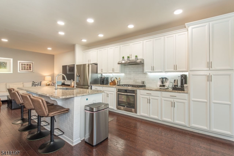 KENSINGTON SQUARE - Residential