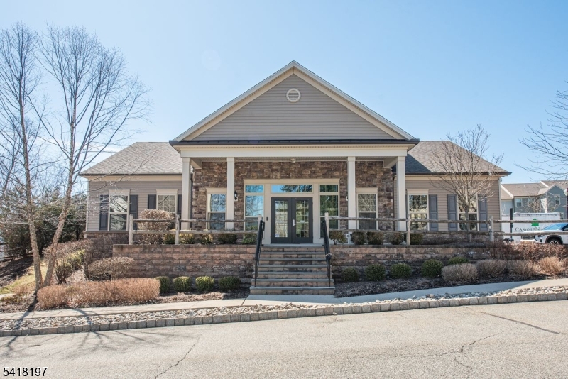 KENSINGTON SQUARE - Residential