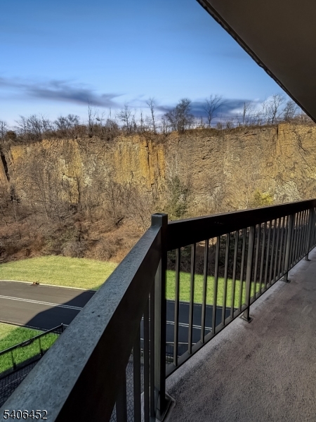 Crown View Manor - Residential