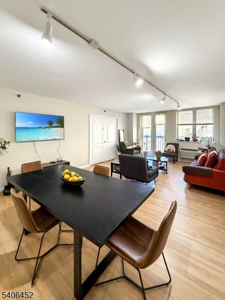 Crown View Manor - Residential