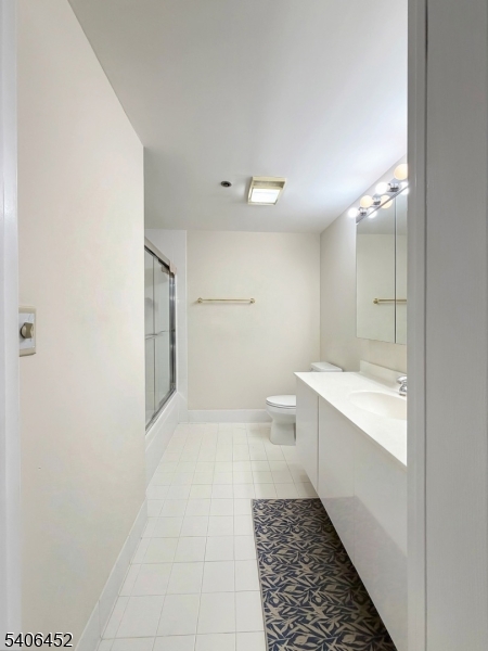 Crown View Manor - Residential