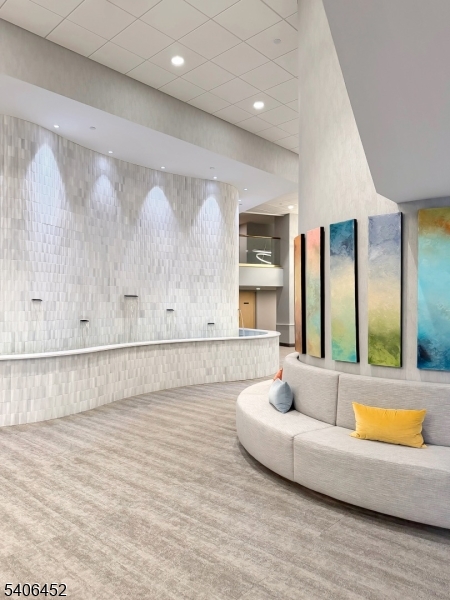 Crown View Manor - Residential