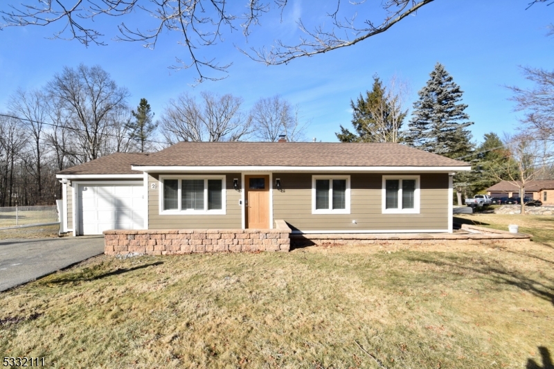 AWESOME LOCATION WITH 1ST FLOOR LIVING - SPECTACULAR  2 / 3 BEDROOM 1 BATH RANCH STYLE HOME ON A HALF AN ACRE OF PROPERTY AND A 1 CAR GARAGE. THIS HOME IS KEPT IN SUPERIOR CONDITION WITH NATURAL GAS HEATING. A MUST SEE!