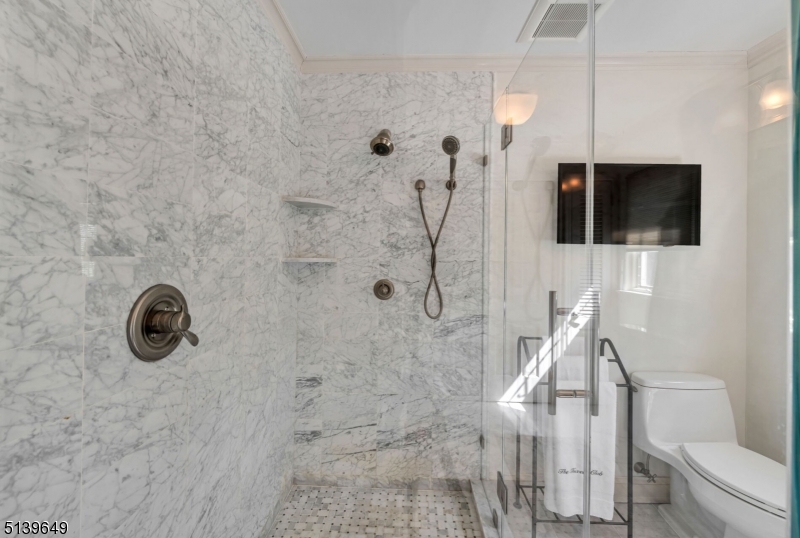 Shadow Lake - Residential