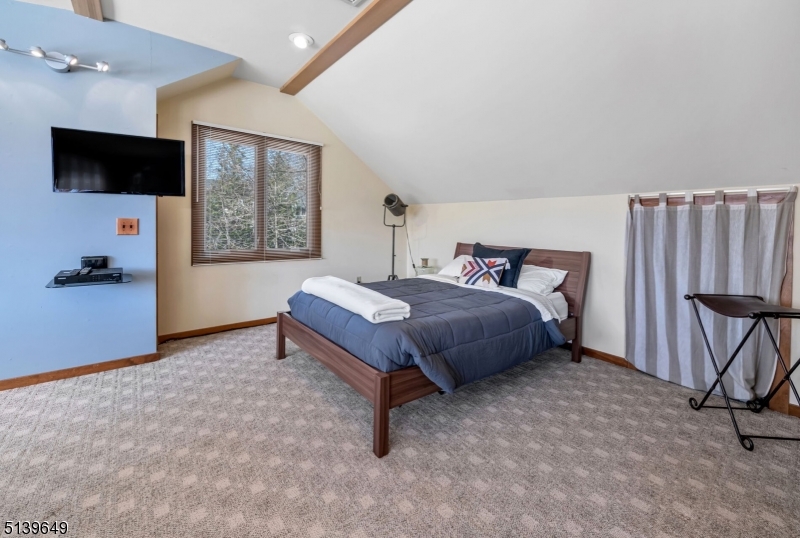 Shadow Lake - Residential