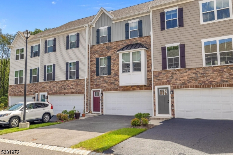 Mountain Ridge - Residential