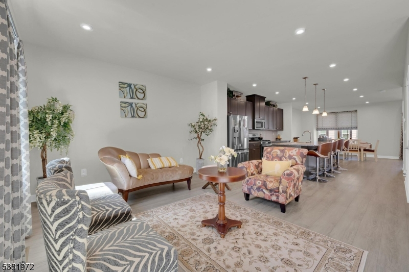 Mountain Ridge - Residential