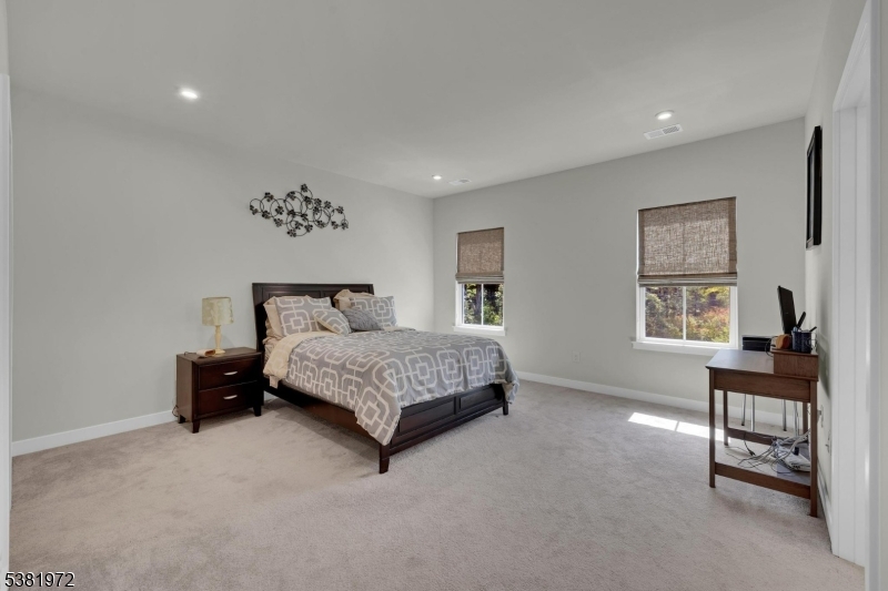 Mountain Ridge - Residential