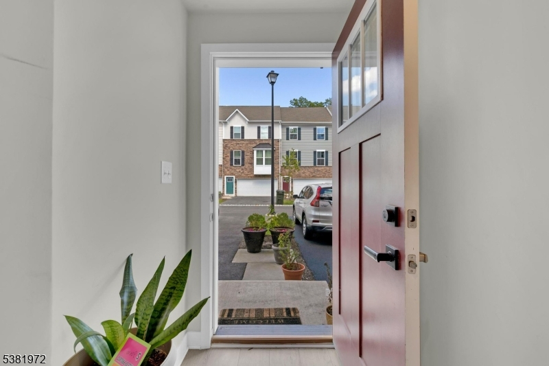 Mountain Ridge - Residential