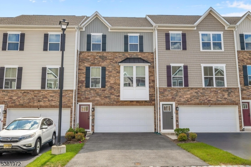 Mountain Ridge - Residential