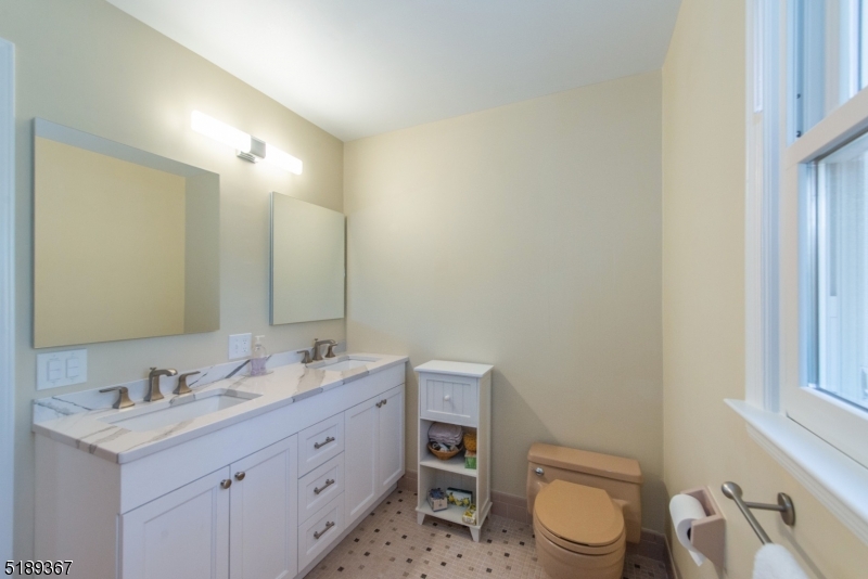 Shongum Lake - Residential