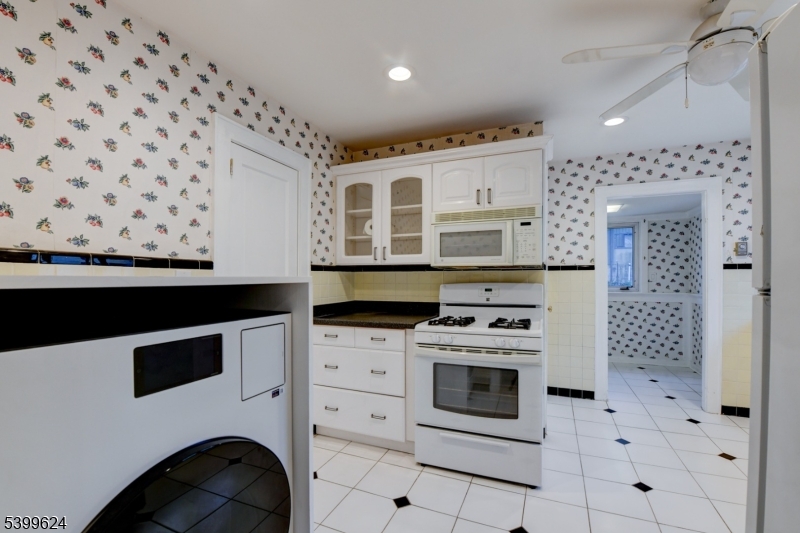 Maplewood Village - Residential Lease