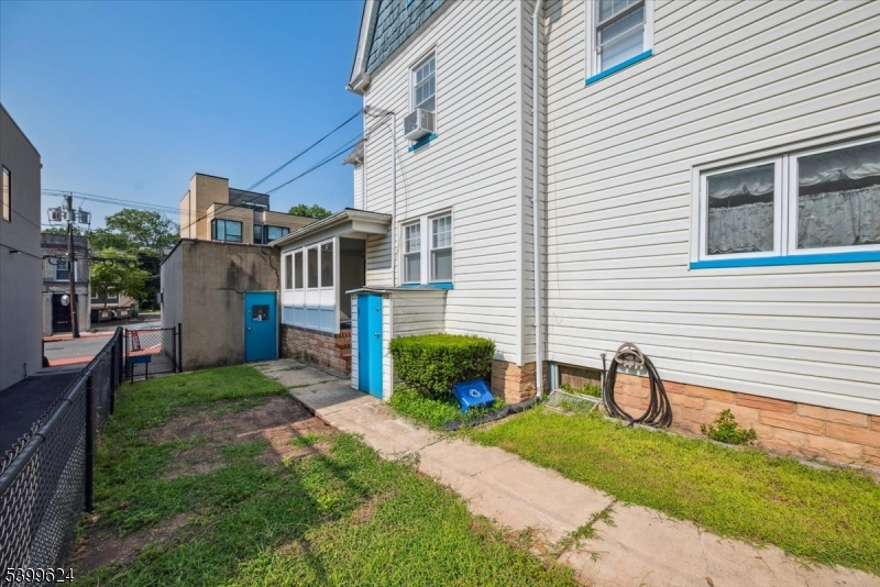 Maplewood Village - Residential Lease