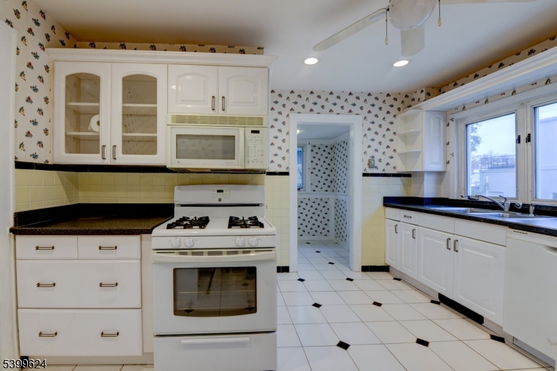 Maplewood Village - Residential Lease