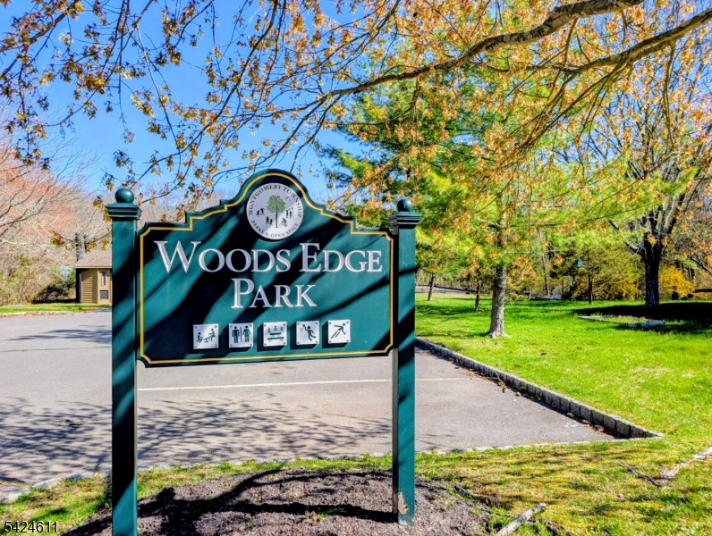 Woods Edge - Residential