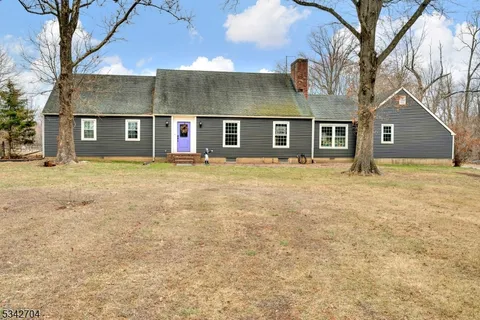 MLS: 3950472
