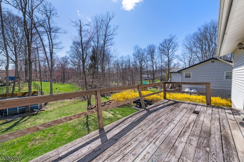 Barry Lakes - Residential