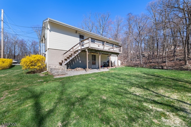 Barry Lakes - Residential