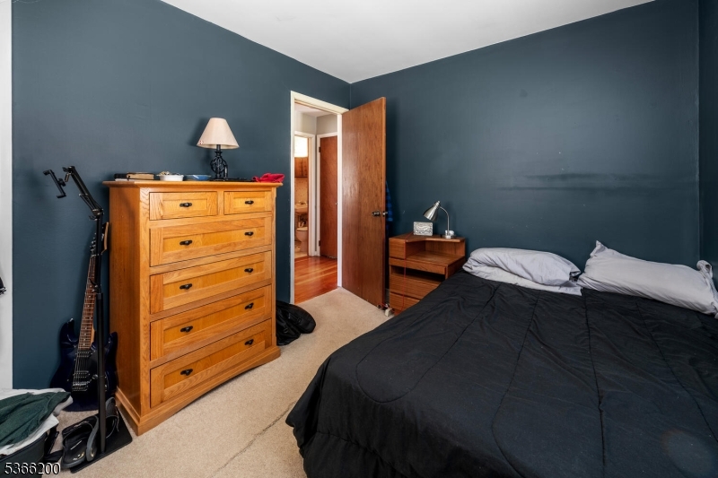 Barry Lakes - Residential