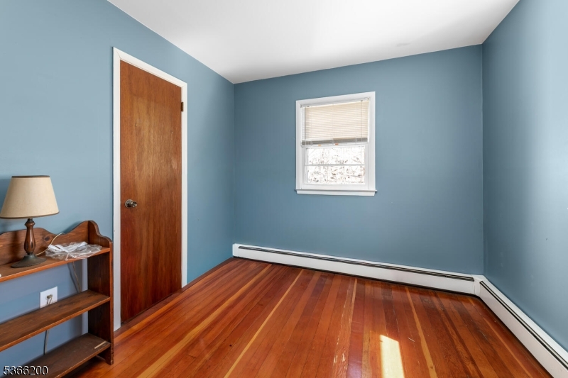 Barry Lakes - Residential