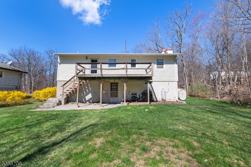 Barry Lakes - Residential