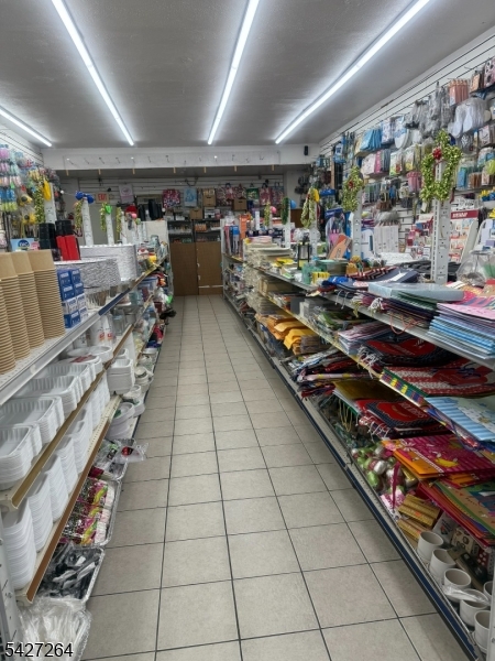 Downtown Newark - Commercial Sale