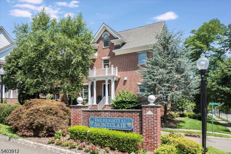 The Heights at Montclair - Residential